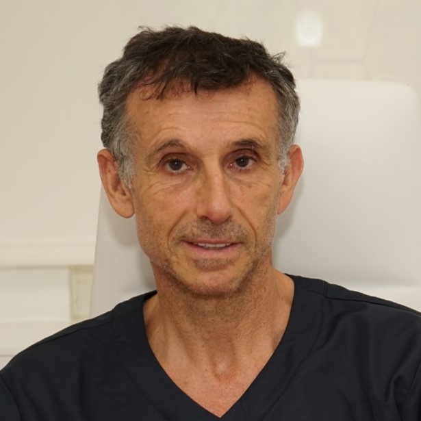Dr. César Colmenero